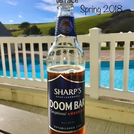 Πάρκο διακοπών Newquay Valley View 4*